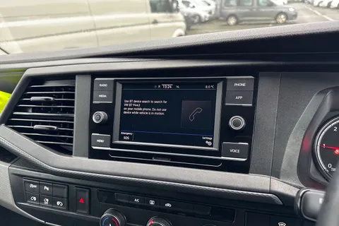 CX74LCJ Volkswagen Transporter 2.0 TDI T30 Highline Kombi FWD SWB Euro 6 (s/s) 5dr Thumbnail #38