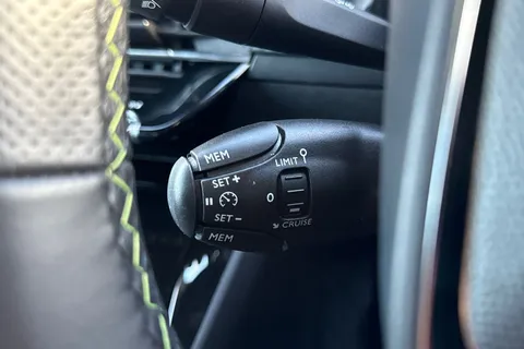 KO74XLB PEUGEOT 208 1.2 PureTech GT Euro 6 (s/s) 5dr Thumbnail #39