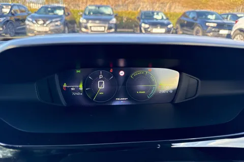 KR25RLU PEUGEOT 308 1.2 HYBRID GT e-DSC6 Euro 6 (s/s) 5dr Thumbnail #40