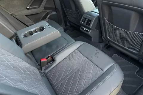 BL25SZT Audi Q5 SUV Edition 1 TDI quattro 204 PS S tronic Thumbnail #42