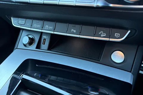 GL21FND Audi Q5 2.0 TDI 40 S line S Tronic quattro Euro 6 (s/s) 5dr Thumbnail #43