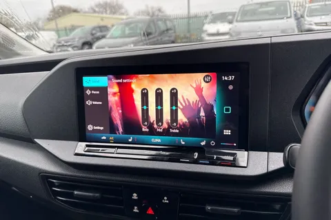 CX75JWC Volkswagen Caddy 2.0 TDI C20 Commerce Pro DSG SWB Euro 6 (s/s) 5dr Thumbnail #42