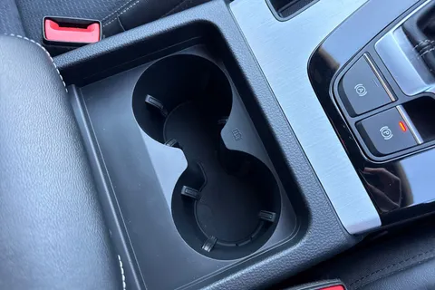 GL21FND Audi Q5 2.0 TDI 40 S line S Tronic quattro Euro 6 (s/s) 5dr Thumbnail #44