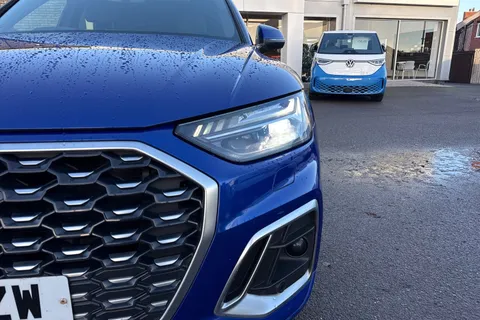 DE71RZW Audi Q5 2.0 TFSI 45 S line Sportback S Tronic quattro Euro 6 (s/s) 5dr Thumbnail #35