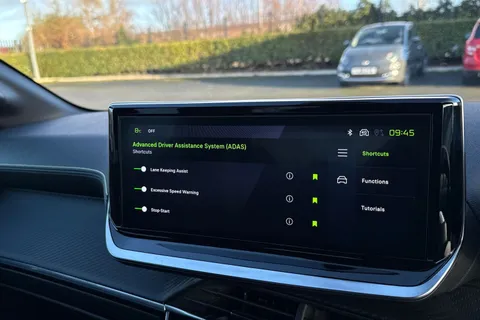 KO74XLB PEUGEOT 208 1.2 PureTech GT Euro 6 (s/s) 5dr Thumbnail #46