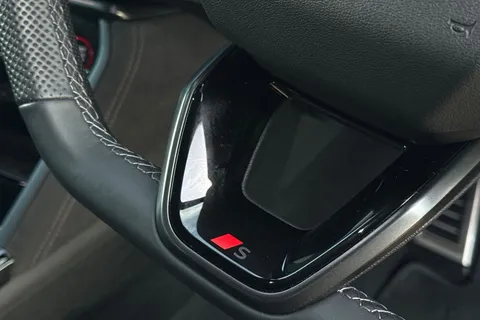 BL25SZT Audi Q5 SUV Edition 1 TDI quattro 204 PS S tronic Thumbnail #48