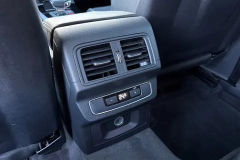 DE71RZW Audi Q5 2.0 TFSI 45 S line Sportback S Tronic quattro Euro 6 (s/s) 5dr Thumbnail #40