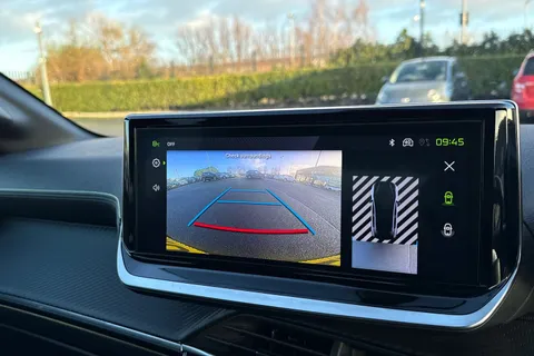 KO74XLB PEUGEOT 208 1.2 PureTech GT Euro 6 (s/s) 5dr Thumbnail #48