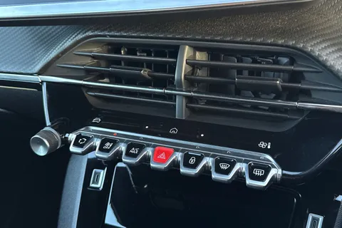 KO74XLB PEUGEOT 208 1.2 PureTech GT Euro 6 (s/s) 5dr Thumbnail #49