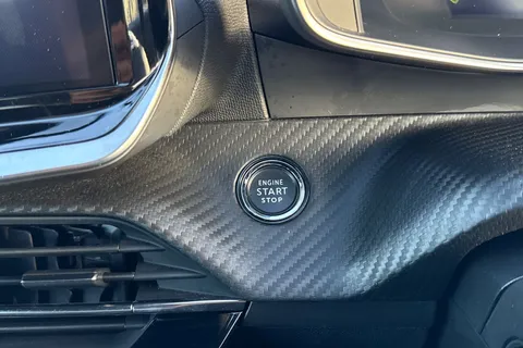 KO74XLB PEUGEOT 208 1.2 PureTech GT Euro 6 (s/s) 5dr Thumbnail #50