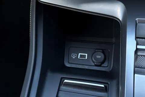 KR25RLU PEUGEOT 308 1.2 HYBRID GT e-DSC6 Euro 6 (s/s) 5dr Thumbnail #51