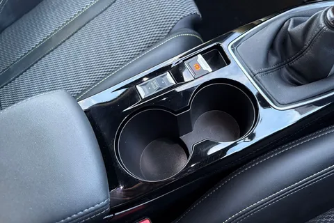 KO74XNT PEUGEOT 208 1.2 PureTech GT Euro 6 (s/s) 5dr Thumbnail #53