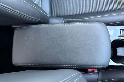 KO74XNT PEUGEOT 208 1.2 PureTech GT Euro 6 (s/s) 5dr Thumbnail #54