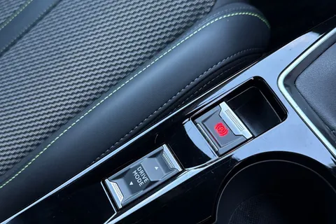 KO74XLB PEUGEOT 208 1.2 PureTech GT Euro 6 (s/s) 5dr Thumbnail #53