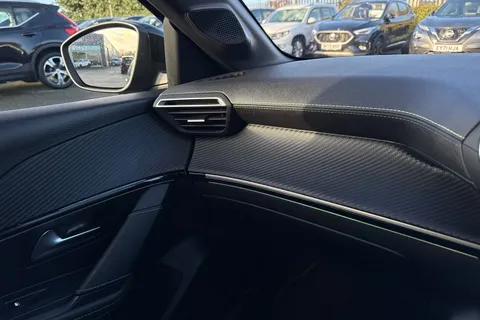 KO74XNT PEUGEOT 208 1.2 PureTech GT Euro 6 (s/s) 5dr Thumbnail #57