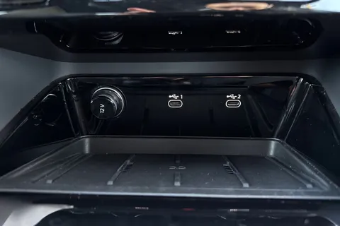 BL25SZT Audi Q5 SUV Edition 1 TDI quattro 204 PS S tronic Thumbnail #59