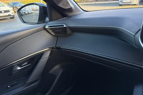 KO74XLB PEUGEOT 208 1.2 PureTech GT Euro 6 (s/s) 5dr Thumbnail #58