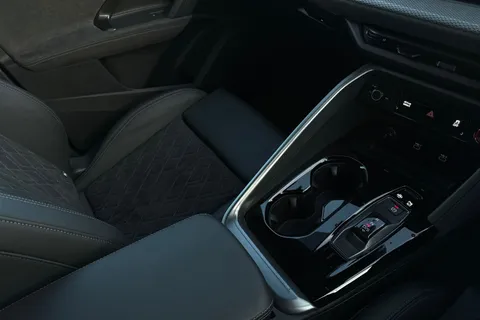 BL25SZT Audi Q5 SUV Edition 1 TDI quattro 204 PS S tronic Thumbnail #61