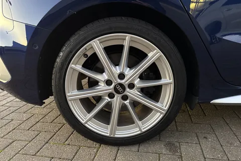 DG23BXC Audi S3 2.0 TFSI Sportback S Tronic quattro Euro 6 (s/s) 5dr Thumbnail #10