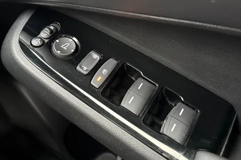 MV22OUP Honda HR-V 1.5 eHEV Advance 5dr CVT Thumbnail #36