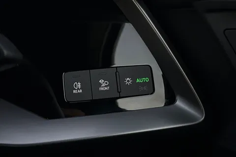 DG23BXC Audi S3 2.0 TFSI Sportback S Tronic quattro Euro 6 (s/s) 5dr Thumbnail #46