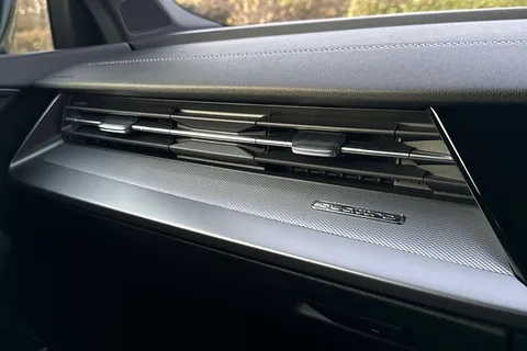 DG23BXC Audi S3 2.0 TFSI Sportback S Tronic quattro Euro 6 (s/s) 5dr Thumbnail #49