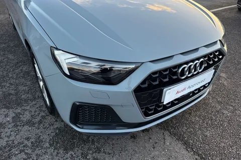 YY70YRS Audi A1 Sport 25 TFSI 95 PS 5-speed Thumbnail #9