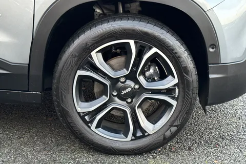 DG25PGZ Jeep Avenger 1.2 e-Hybrid Summit e-DCT Euro 6 (s/s) 5dr Thumbnail #10