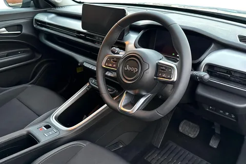 DG25PGZ Jeep Avenger 1.2 e-Hybrid Summit e-DCT Euro 6 (s/s) 5dr Thumbnail #14