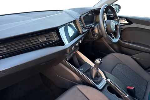 YY70YRS Audi A1 Sport 25 TFSI 95 PS 5-speed Thumbnail #15