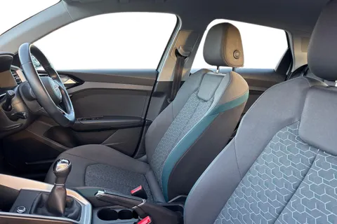 YY70YRS Audi A1 Sport 25 TFSI 95 PS 5-speed Thumbnail #16