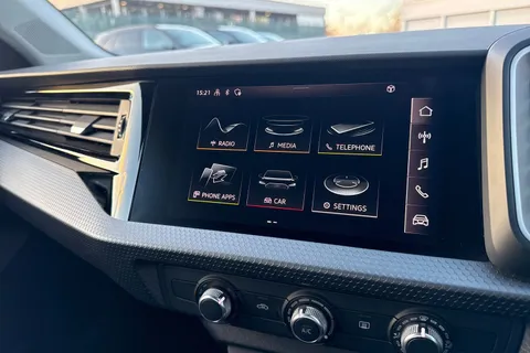 YY70YRS Audi A1 Sport 25 TFSI 95 PS 5-speed Thumbnail #17