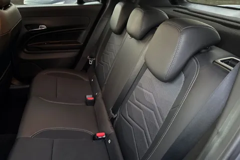 DG25PGZ Jeep Avenger 1.2 e-Hybrid Summit e-DCT Euro 6 (s/s) 5dr Thumbnail #19