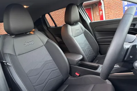 DG25PGZ Jeep Avenger 1.2 e-Hybrid Summit e-DCT Euro 6 (s/s) 5dr Thumbnail #24