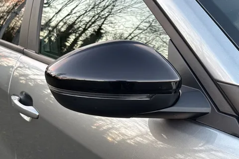 DG25PGZ Jeep Avenger 1.2 e-Hybrid Summit e-DCT Euro 6 (s/s) 5dr Thumbnail #28