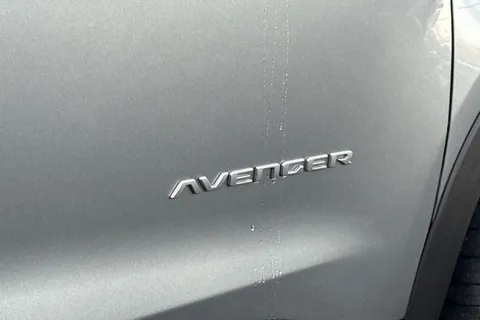 DG25PGZ Jeep Avenger 1.2 e-Hybrid Summit e-DCT Euro 6 (s/s) 5dr Thumbnail #30