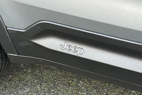 DG25PGZ Jeep Avenger 1.2 e-Hybrid Summit e-DCT Euro 6 (s/s) 5dr Thumbnail #31