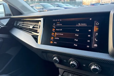 YY70YRS Audi A1 Sport 25 TFSI 95 PS 5-speed Thumbnail #31