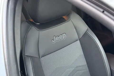 DG25PGZ Jeep Avenger 1.2 e-Hybrid Summit e-DCT Euro 6 (s/s) 5dr Thumbnail #34