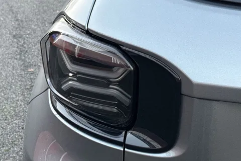 DG25PGZ Jeep Avenger 1.2 e-Hybrid Summit e-DCT Euro 6 (s/s) 5dr Thumbnail #35