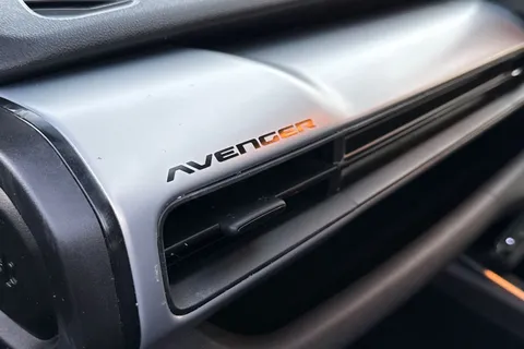 DG25PGZ Jeep Avenger 1.2 e-Hybrid Summit e-DCT Euro 6 (s/s) 5dr Thumbnail #36