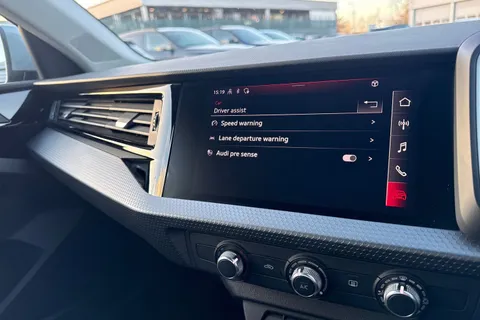 YY70YRS Audi A1 Sport 25 TFSI 95 PS 5-speed Thumbnail #37