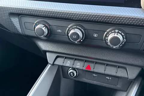 YY70YRS Audi A1 Sport 25 TFSI 95 PS 5-speed Thumbnail #47