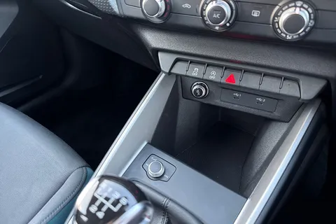 YY70YRS Audi A1 Sport 25 TFSI 95 PS 5-speed Thumbnail #48