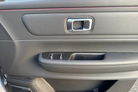  Jaecoo 7 1.5T SHS 18.3kWh Luxury Auto Euro 6 (s/s) 5dr Thumbnail #17