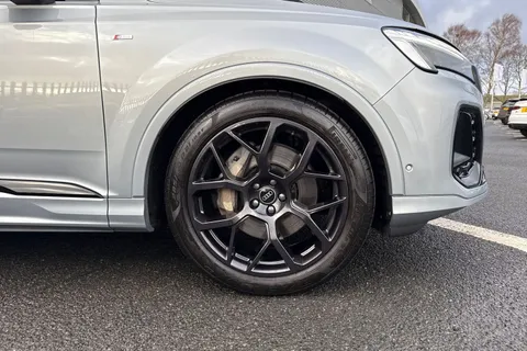 10 of 66 for Audi Q7 SUV Black Edition TDI quattro 231 PS tiptronic