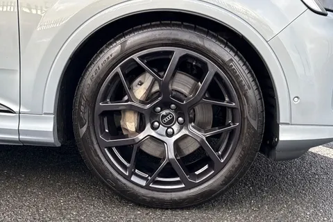 11 of 66 for Audi Q7 SUV Black Edition TDI quattro 231 PS tiptronic