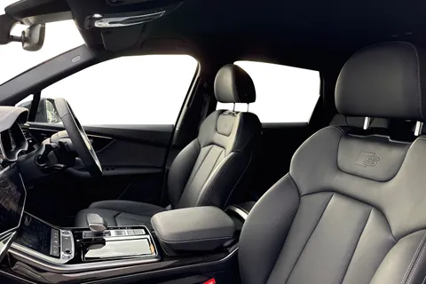 16 of 66 for Audi Q7 SUV Black Edition TDI quattro 231 PS tiptronic