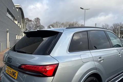 28 of 66 for Audi Q7 SUV Black Edition TDI quattro 231 PS tiptronic