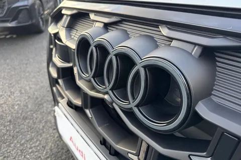 32 of 66 for Audi Q7 SUV Black Edition TDI quattro 231 PS tiptronic